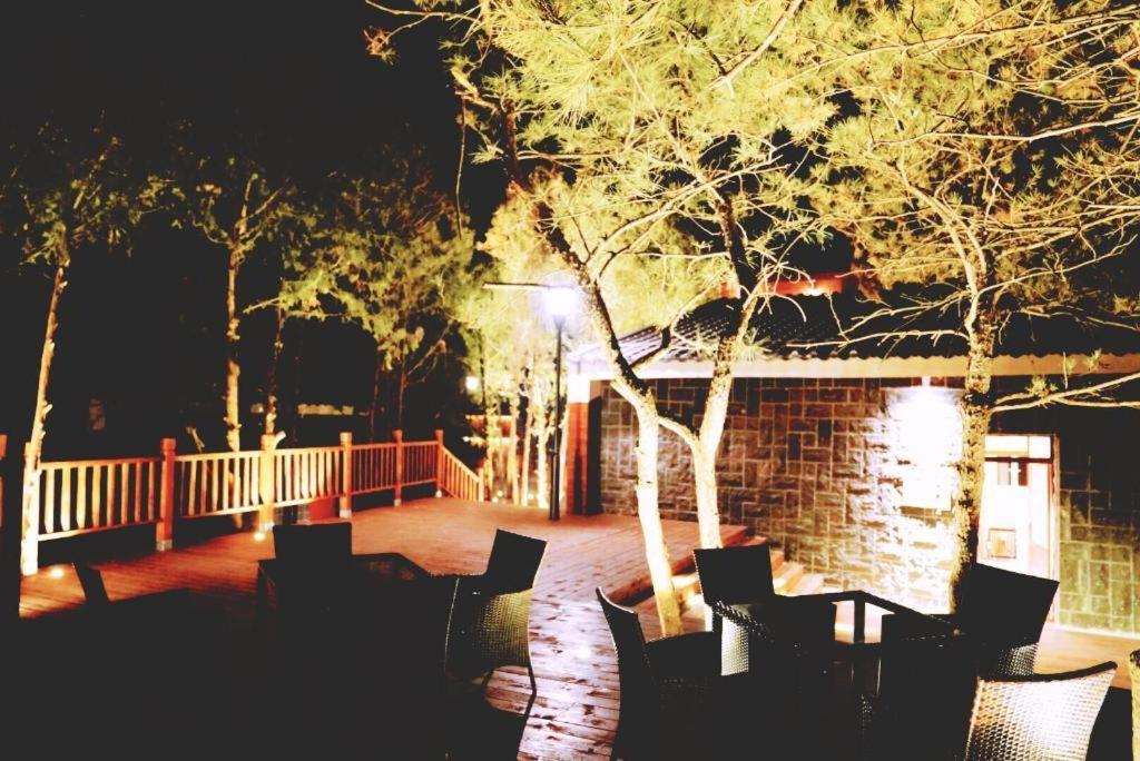 Grand Bay Hotel Beijing Xiaotangzhuang Extérieur photo