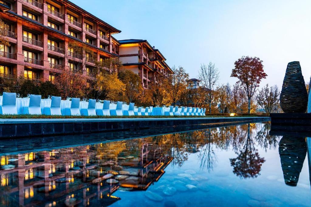 Grand Bay Hotel Beijing Xiaotangzhuang Extérieur photo