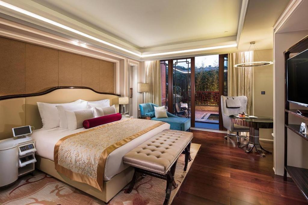 Grand Bay Hotel Beijing Xiaotangzhuang Extérieur photo