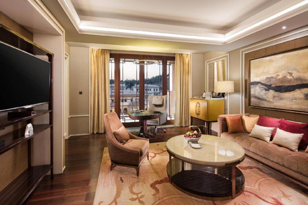 Grand Bay Hotel Beijing Xiaotangzhuang Extérieur photo