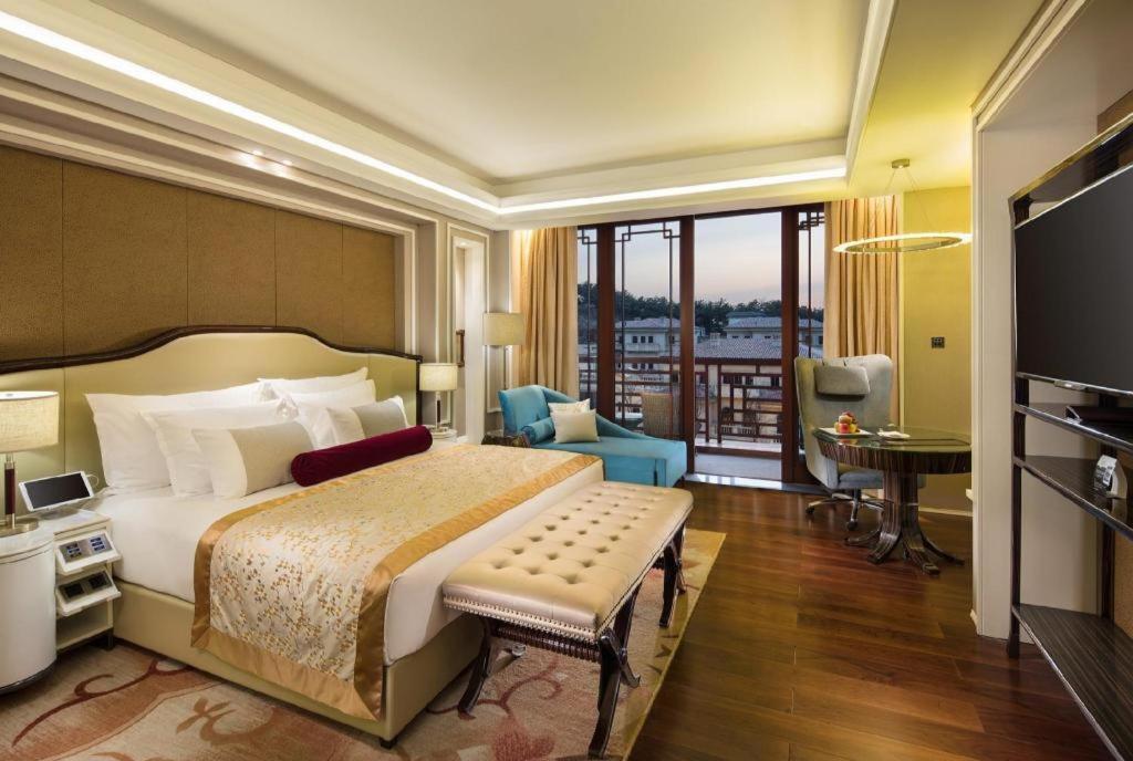 Grand Bay Hotel Beijing Xiaotangzhuang Extérieur photo