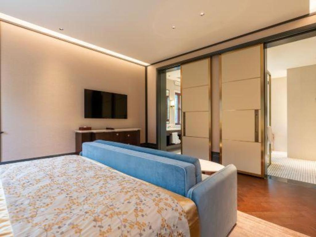 Grand Bay Hotel Beijing Xiaotangzhuang Extérieur photo