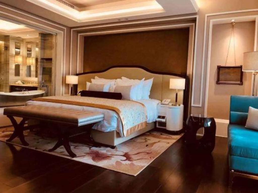 Grand Bay Hotel Beijing Xiaotangzhuang Extérieur photo