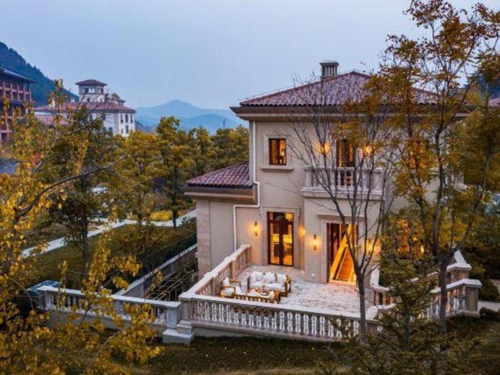 Grand Bay Hotel Beijing Xiaotangzhuang Extérieur photo