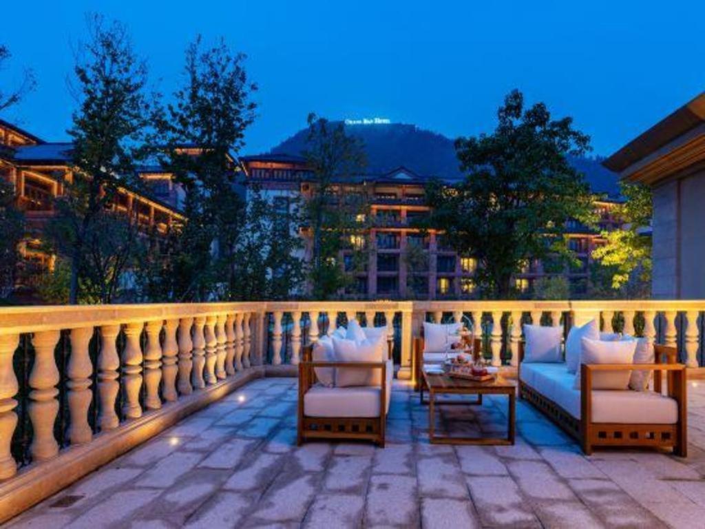 Grand Bay Hotel Beijing Xiaotangzhuang Extérieur photo